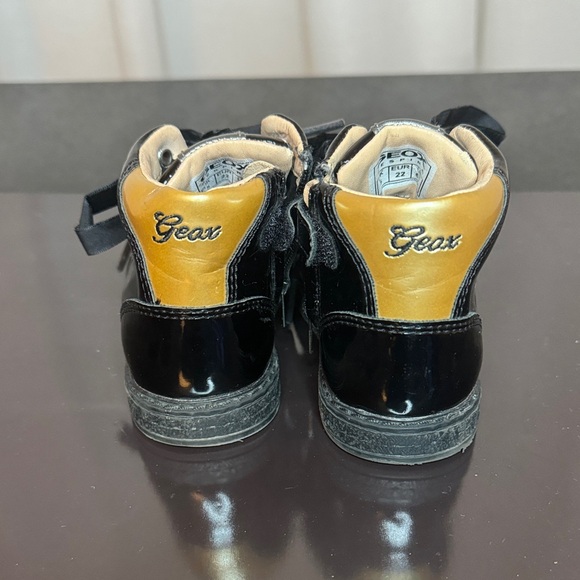 Geox Breathable Girls Black Patent Leather Boots With Velvet Laces - Sz 6 1/2 - Picture 6 of 12